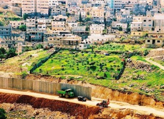 World Bank Slams Israel, donatori internazionali in aiuto per la povertà dei palestinesi