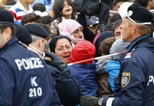 VIDEO – Crisi migranti: migliaia bloccati alle frontiere dei Balcani