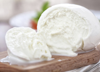 MOZZARELLA : AMICA O NEMICA DELLA DIETA