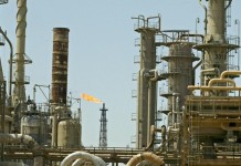 ISIL fa ancora Milioni dal petrolio nonostante un anno di attacchi aerei della coalizione