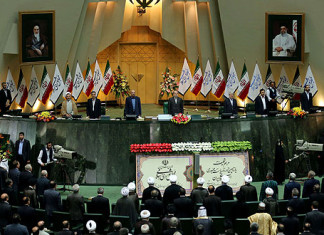 Il parlamento Iraniano approva P5 + 1 – accordo sul nucleare