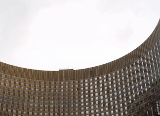 RUSSIA – Mosca : Centinaia evacuati da Moscow Hotel ‘Cosmos’ per una minaccia di esplosione