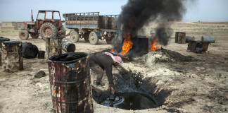 Petrolio di ISIS in economia della Turchia: affari milionari di Erdogan