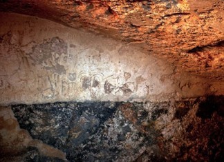 ISRAELE : Criptici graffiti in caratteri ebraici, antichi di duemila anni