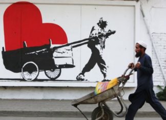 A Kabul si parla attraverso i muri