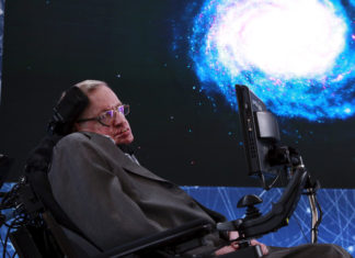 Stephen Hawking : Responding to aliens is a really bad idea