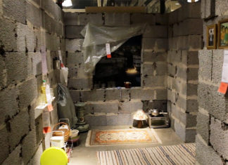 Lo showroom di IKEA che riproduce una casa siriana distrutta dalla guerra