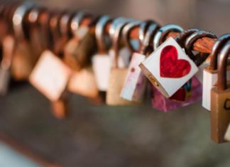 UK scientists discover : Sex hormone boosts arousal & romantic love