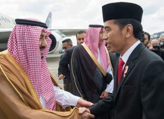 SAUDI ARABIA : Crowds welcome King Salman in Indonesia