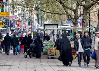 Muslims : Focus Efforts on Assimilation Not Integration