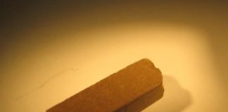Engineers investigate a simple, no-bake recipe to make bricks from Martian soil