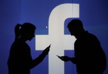 Facebook : 54,000 potential cases of revenge pornography and sextortion in a single month