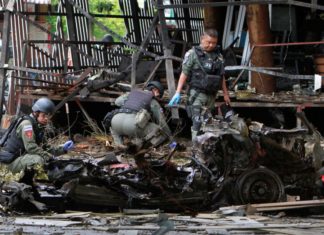 Pattani double explosion: Thailand resort shopping centre rocked by blast