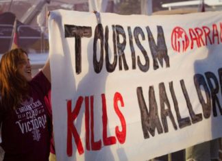 Anarchist group attacks tourists in Spain : British tourists feared being attacked by Islamist terrorists
