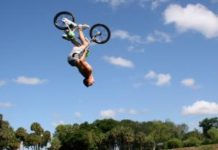 Why teens take risks ?