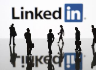 LinkedIn Phishing Scam Steals Gmail Credentials Through Google Docs