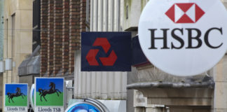 Brexit: UK banks will lose passporting rights to do business in the European Union. Brussels says