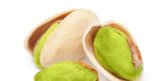 Consuming Nuts May Improve Brainwave Function