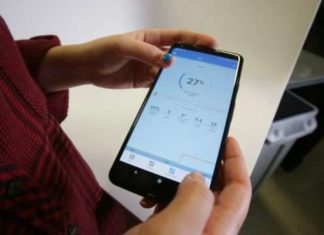 World’s smallest wearable device monitors UV exposure