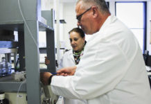 Chlorinated lipids predict lung injury and death in sepsis patients