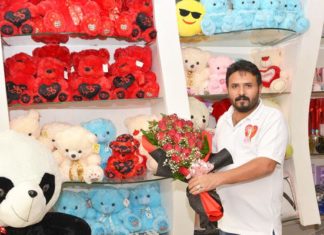 Un-forbidden love: Saudis enjoy second ‘religious police-free’ Valentine’s Day