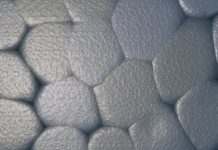 Temperature heals lithium dendrites