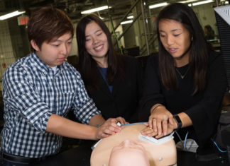 Bioengineering students develop add-on pad to make defibrillators more effective