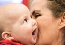 CHILDREN OF YOUNGEST AND OLDEST MOTHERS AT INCREASED RISK OF DEVELOPMENTAL DISORDERS