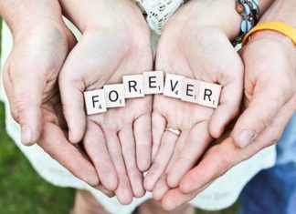 While both long and short term relationships might start in similar matters, a lack of genuine attraction causes short term relationships to plateau quickly