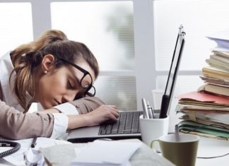 Teenage Girls More Impacted by Sleepiness Than Boys