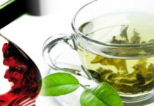 EGCG and tannic acid, polyphenols found in green tea and red wine, may help to effectively block the formation of toxic amyloid structures