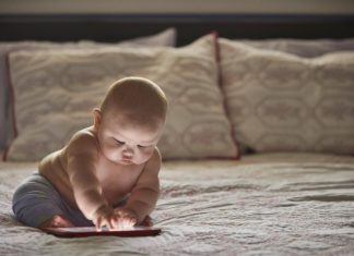Children’s advocates want the American Psychological Association to condemn the tech industry’s practice of using persuasive psychological techniques to keep kids glued to their screens