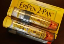US regulators Thursday approved the first generic alternative for the EpiPen, a life-saving emergency allergy medicine