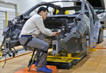 Hyundai Vest Exoskeleton (H-VEX) : The machine vest will support the upper body and protect neck and shoulder muscles