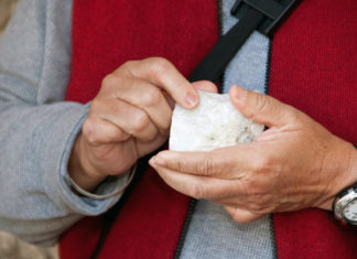 Exploring objects through touch can generate detailed, lasting memories of the object, even when people don’t intend to memorize the details of the object