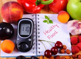 Eating : leafy greens, dark orange, red vegetables, berry fruits, drinking orange juice may be associated with a lower risk of memory loss over time in men