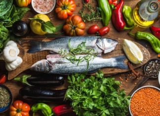 Mediterranean-type diet: Researchers found a 25 percent reduction in the risk of cardiovascular disease