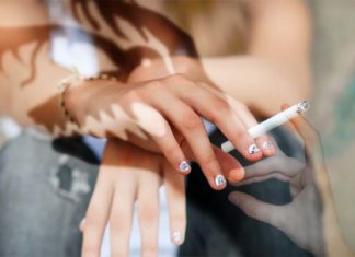 Researchers have discovered a link between teenage tobacco use and an increased risk of psychotic experiences