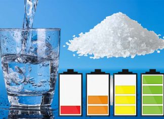 A new battery prototype use salt water and materials that are non-toxic and charge quickly