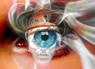 One reason that humans make imperfect decisions is because we unequally weigh evidence we receive over time