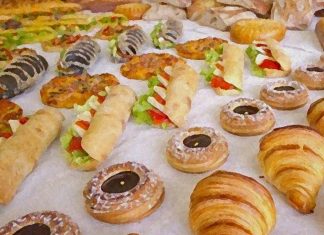 Foods that have less explicitly textured surfaces are perceived to be tastier but not healthier