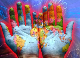 Sign languages are fully autonomous languages and have a complex organization on several linguistic levels such as grammar and meaning