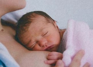 Bambini prematuri: il contatto continuo pelle a pelle può ridurre la mortalità del 25%