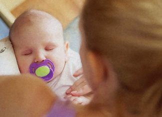 Sterilising pacifiers increase risk of food allergies in babies at age one