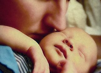 The smell of a newborn boosts their chances of survival by making moms more aggressive and dad less aggressive